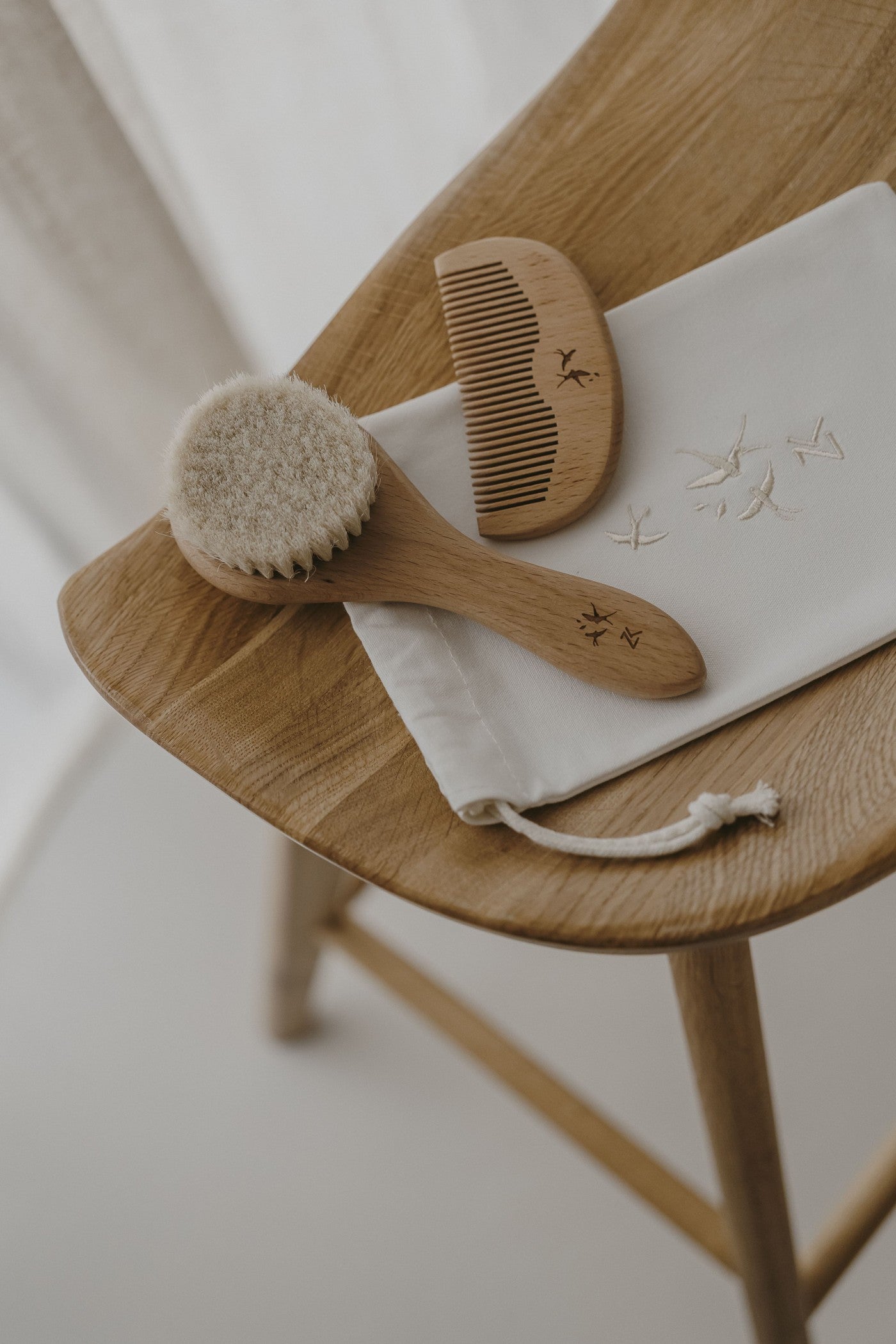 Zakuw - Brosse et peigne pour bébé en bois de hêtre