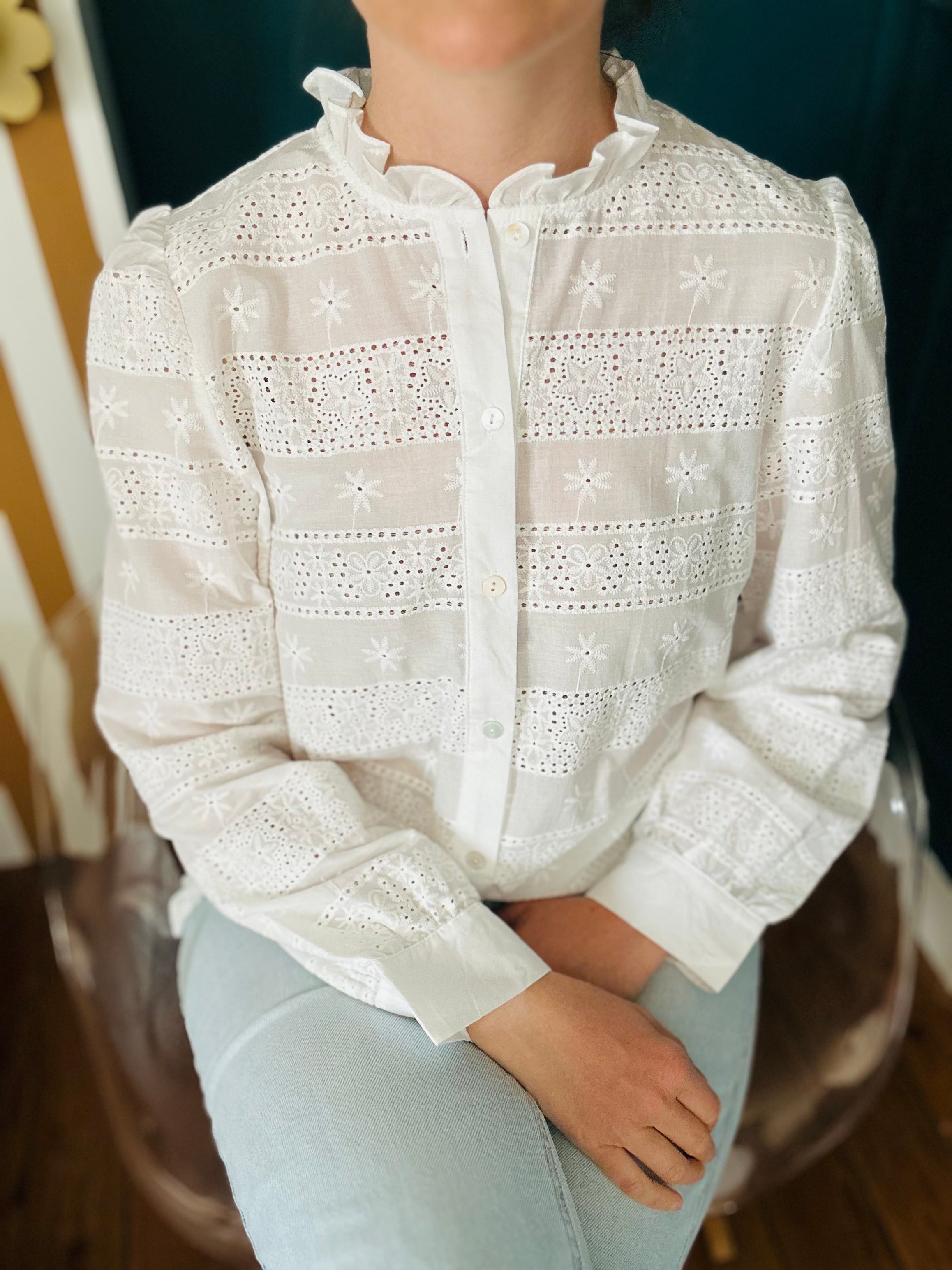 Blouse en broderies anglaises blanche