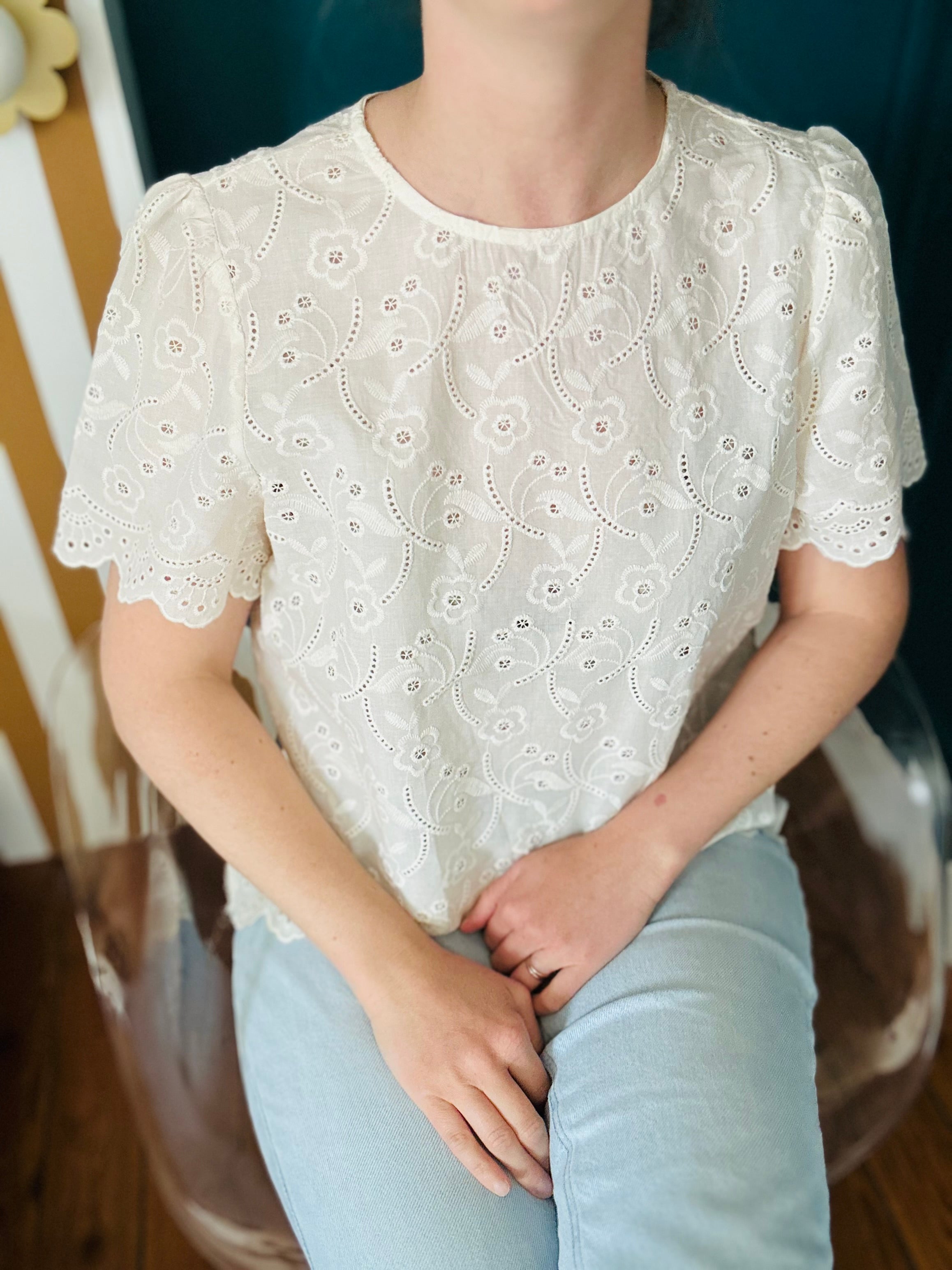 Blouse en broderies anglaises beige