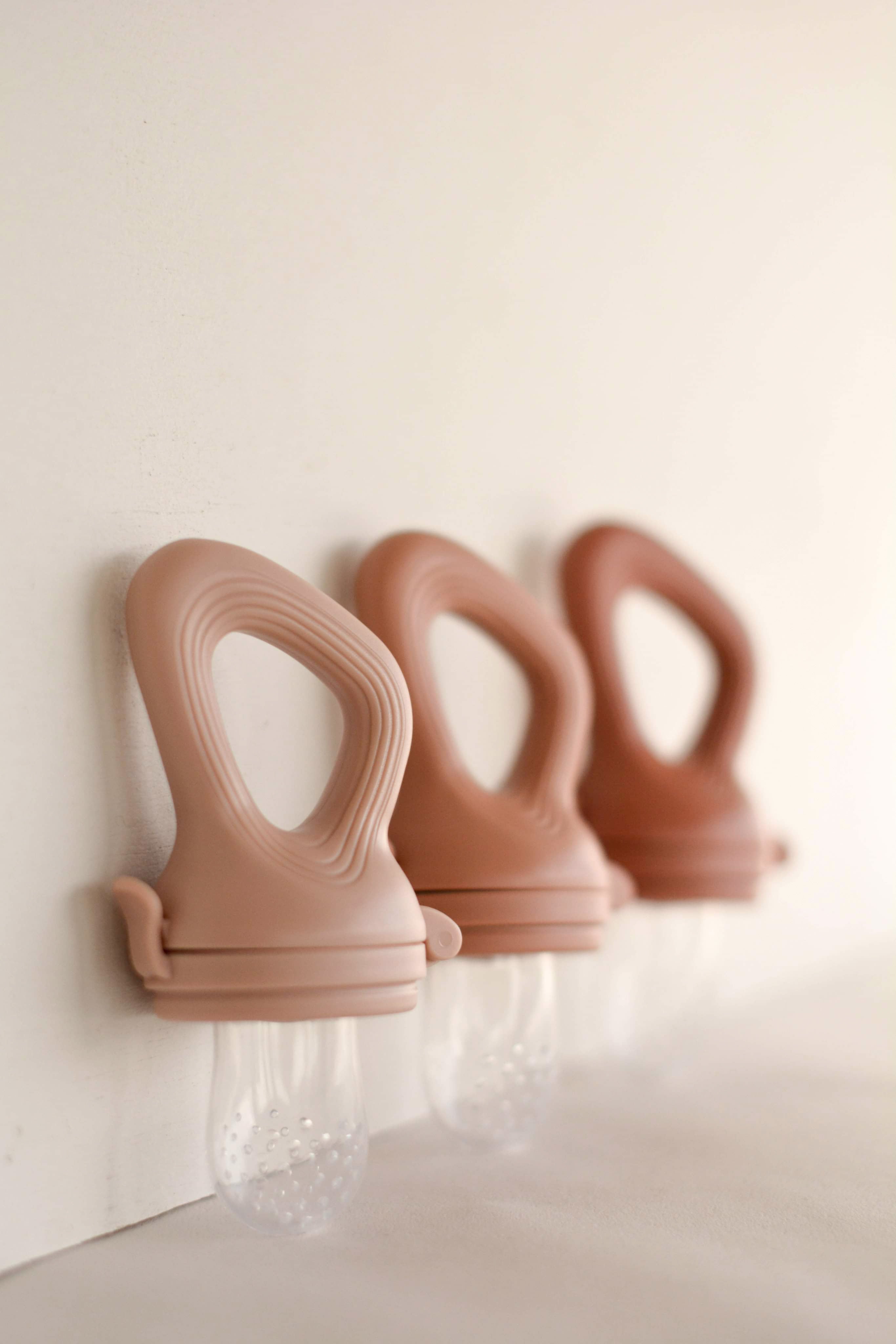 Zakuw - Tétine Grignoteuse bébé - Silicone alimentaire sans BPA - Terre de Sienne