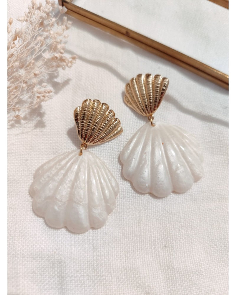 Milë Mila - Boucle d'oreille coquillage résine blanche dorée