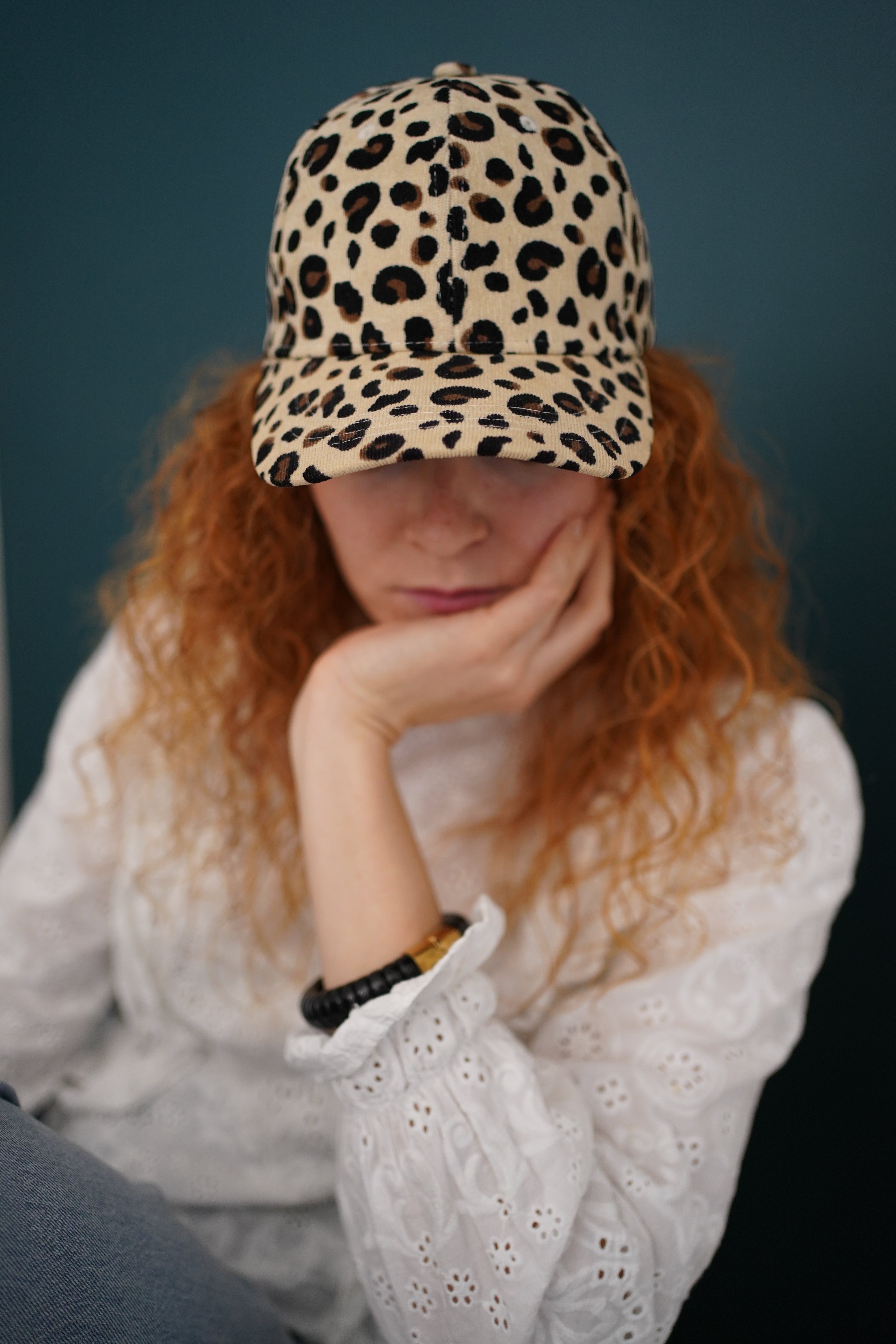 Casquette Léopard Beige en Velours Côtelé – Style & Confort